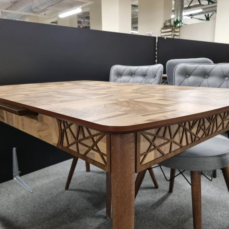 BALI KVADRAT stalas su prailginimu (2)