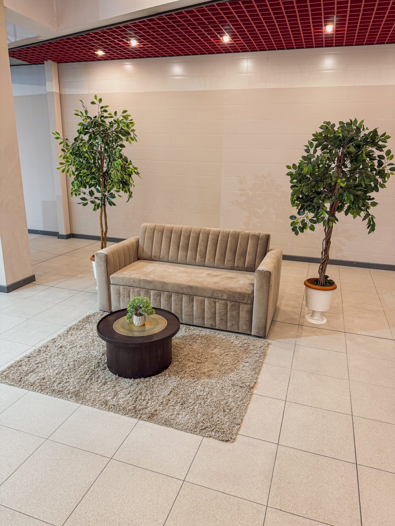 INTERIOR BEIGE sofa lova su patalynės dėže - Image 2