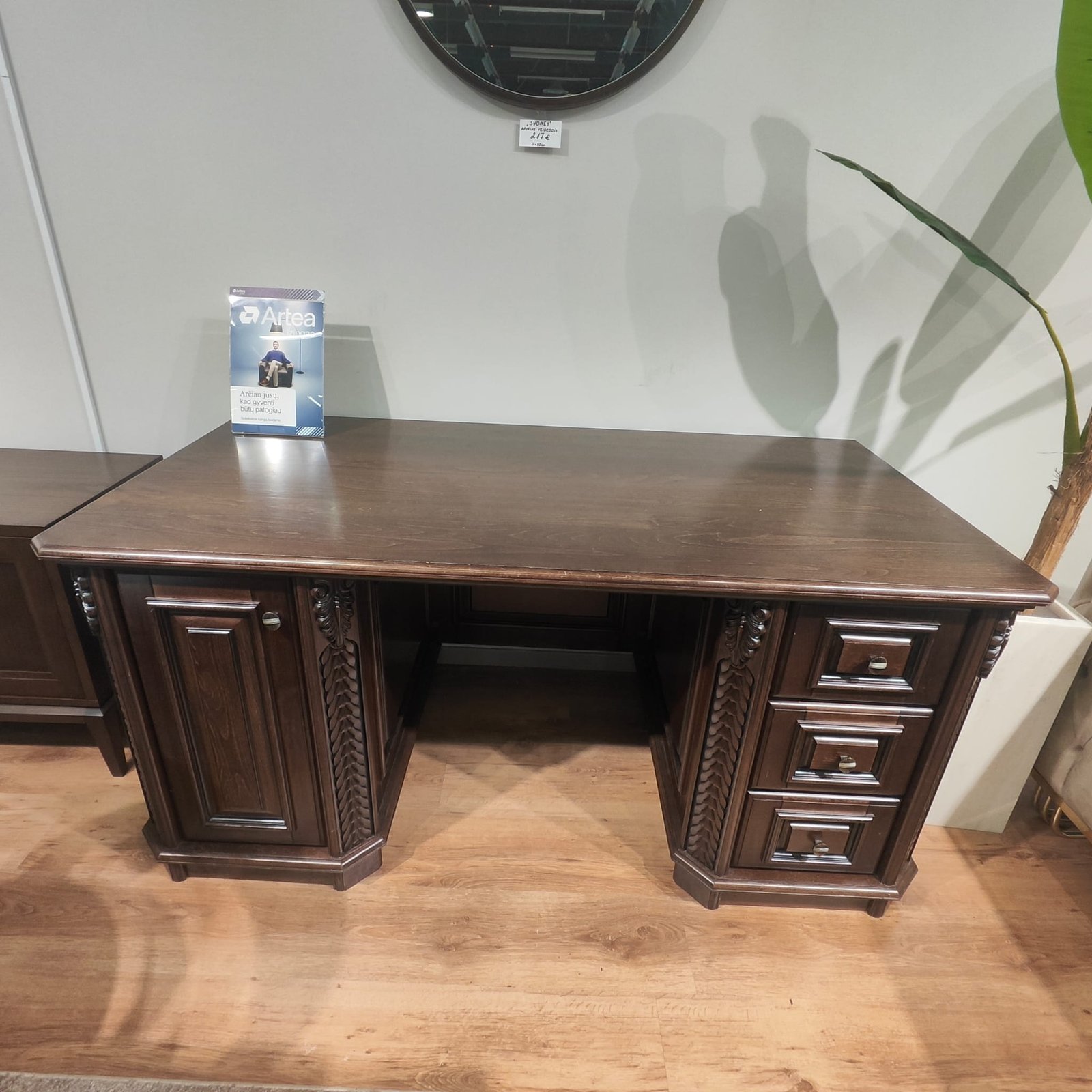 VANGUARD rašomasis stalas