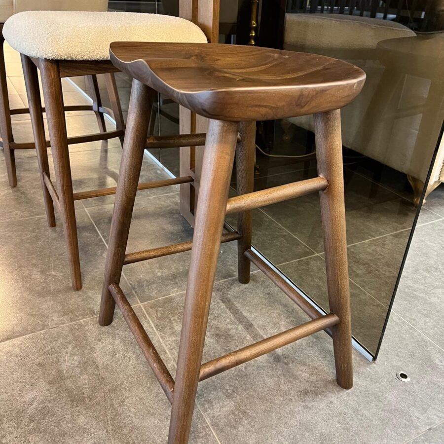 ARCH pusbario kėdė